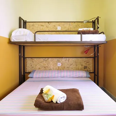 Equity Point Hostel Girona