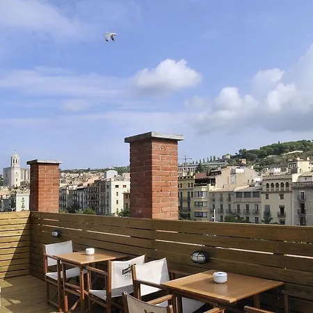 Equity Point Hostel Girona Albergue