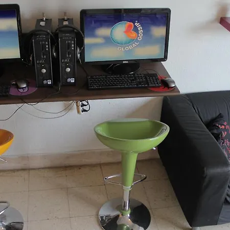 Equity Point Hostel Girona * Girona