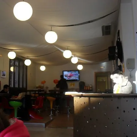 Equity Point Hostel Girona * Girona